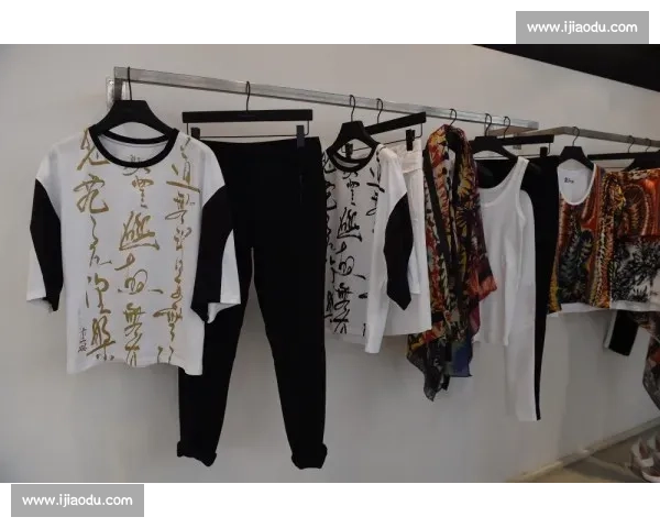 哈登跨界巴黎时装周引争议：为 WILLY CHAVARRIA 走秀自嘲 LV 供货商