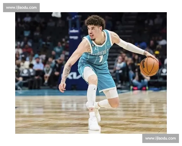 黄蜂队潜力无限，拉梅洛鲍尔能否撑起球队