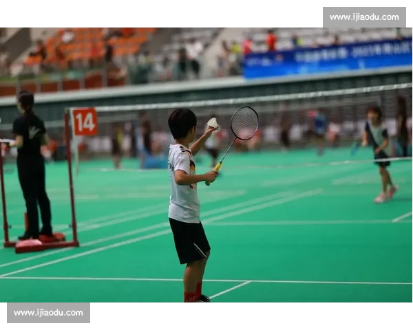 羽毛球发球的“十八般武艺”，你学会了几种